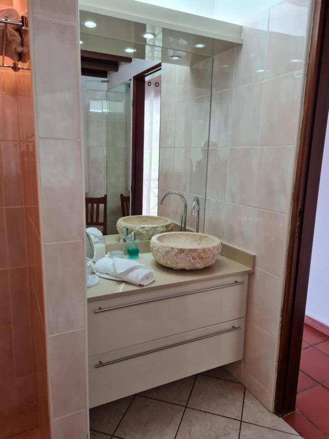 Chambre D'Hotes "Villa Rayon Vert" Deshaies Exterior photo